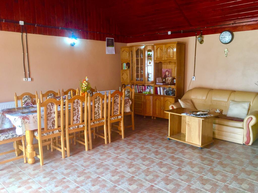 Vila La Izvor Petresti Exterior foto