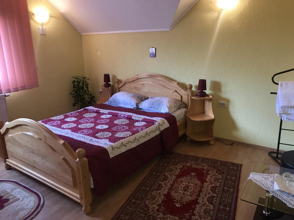 Vila La Izvor Petresti Exterior foto